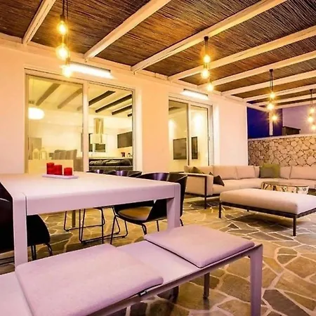 Nyaraló Franky Ladikoheizbarer Pool